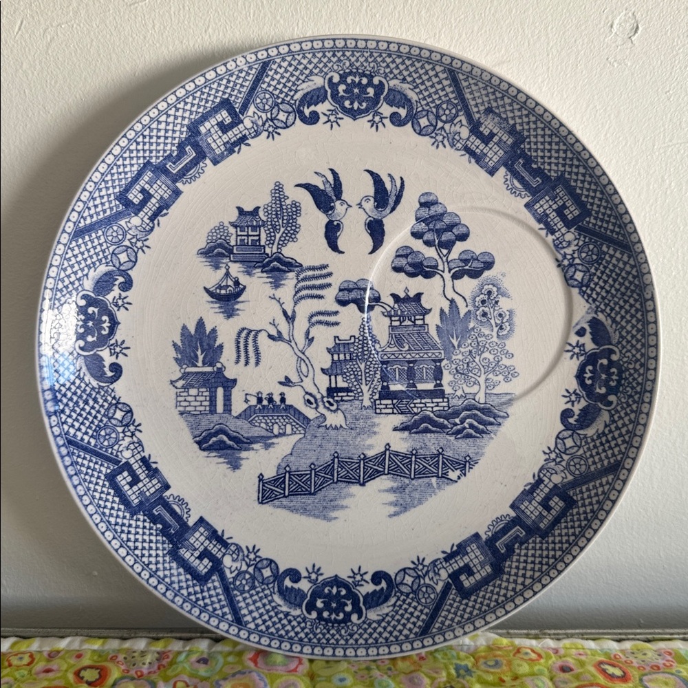 Vintage Blue and White Porcelain Dinnerware Blue Willow Pattern Set of 8 for 4 - Picture 4 of 5